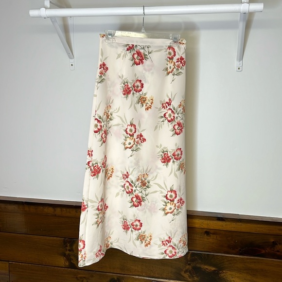 Vintage Dresses & Skirts - Vintage 90’s Floral Skirt- 4